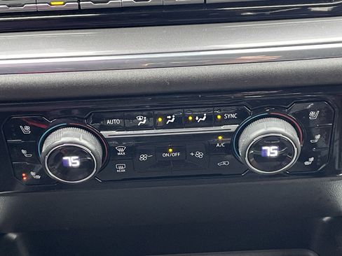 Used 2024 Chevrolet Silverado 2500 High Country w/ Midnight Edition image 21