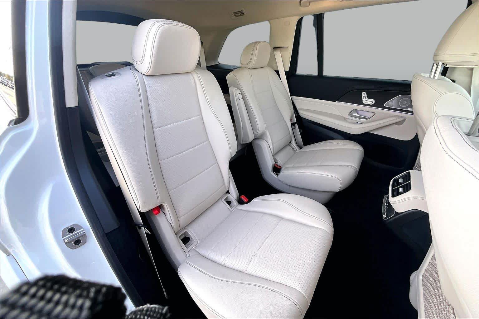 Used 2025 Mercedes-Benz GLS 450 4MATIC image 18