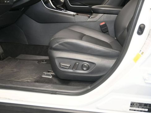 Used 2024 Toyota RAV4 Limited AWD/4WD image 22