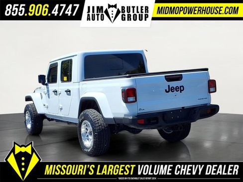 Used 2025 Jeep Gladiator Sport AWD/4WD image 8