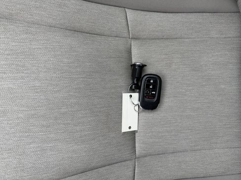 Used 2023 Honda Accord EX image 10