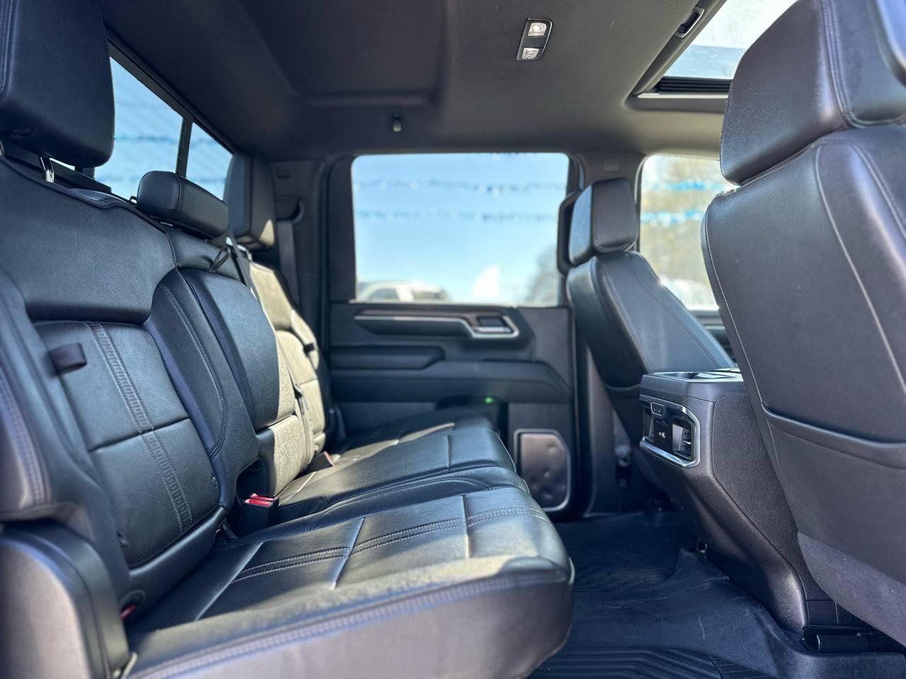 Used 2024 Chevrolet Silverado 3500 High Country w/ High Country Premium Package AWD/4WD image 17