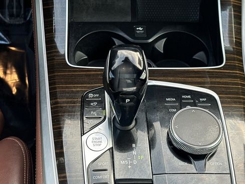 Used 2019 BMW X5 xDrive40i w/ M Sport Package image 17