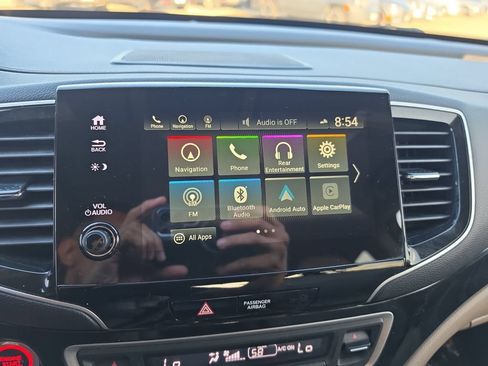 Used 2019 Honda Pilot Touring image 15