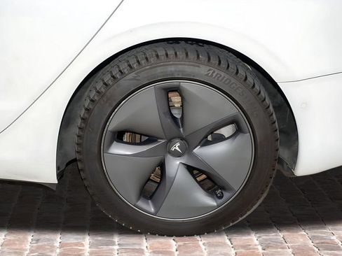 Used 2020 Tesla Model 3 Long Range AWD/4WD image 37