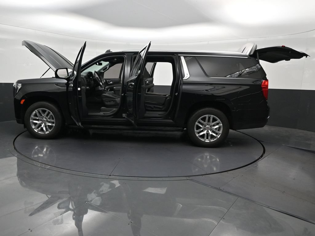 Used 2024 GMC Yukon XL SLT w/ SLT Premium Package RWD image 34