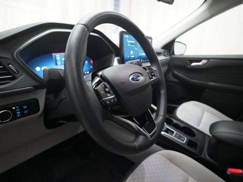Used 2023 Ford Escape Active w/ Tech Pack #2 AWD/4WD image 8