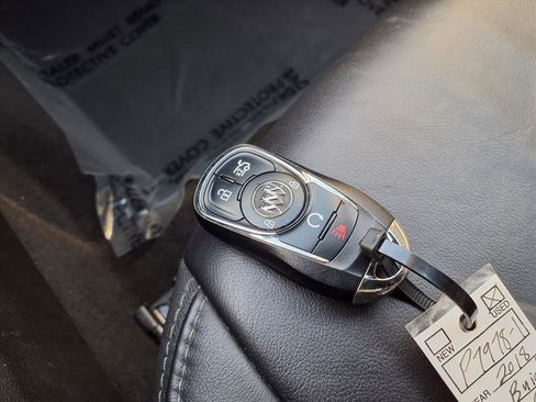 Used 2018 Buick LaCrosse Essence image 13