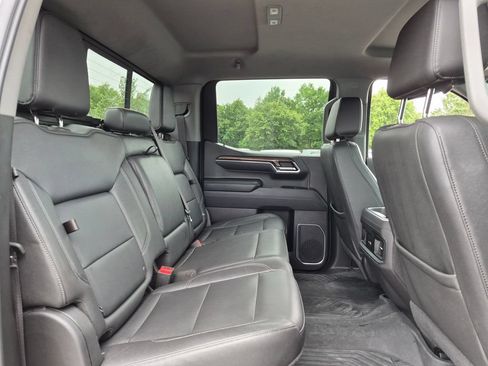 Used 2024 Chevrolet Silverado 1500 LT Trail Boss w/ Convenience Package II AWD/4WD image 23