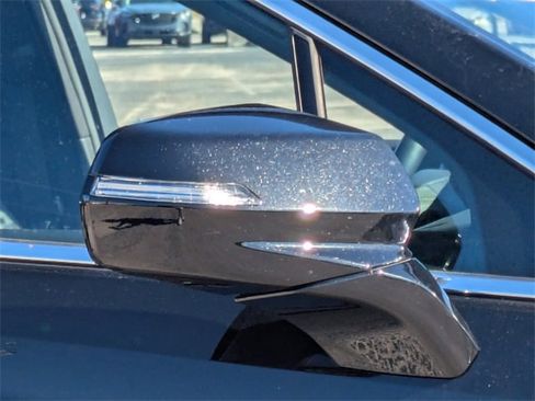 Used 2025 Cadillac XT5 Premium Luxury image 11