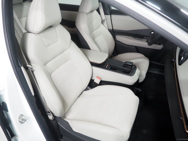 Used 2024 Nissan Ariya Evolve+ AWD/4WD image 2