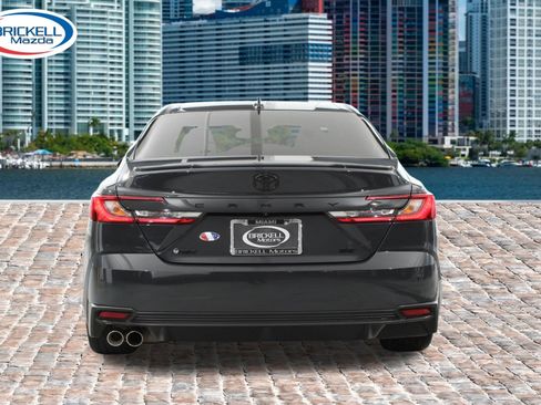 Used 2025 Toyota Camry SE FWD image 6