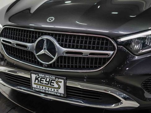 Used 2025 Mercedes-Benz GLC 300 4MATIC image 5