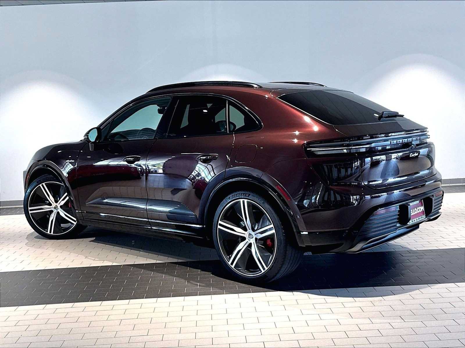 Used 2024 Porsche Macan Turbo Electric AWD/4WD image 3