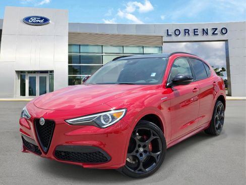 Used 2022 Alfa Romeo Stelvio Veloce AWD/4WD image 1