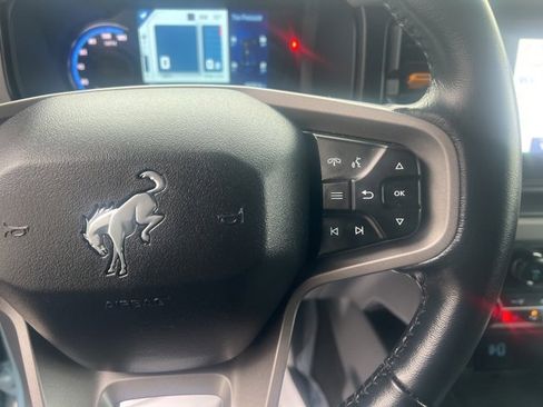 Used 2023 Ford Bronco Badlands image 21