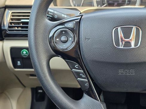 Used 2016 Honda Accord LX image 19