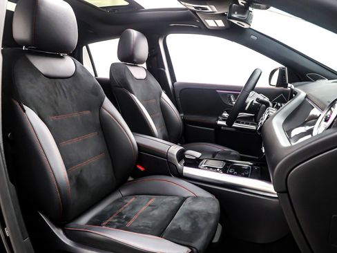 Used 2023 Mercedes-Benz GLA 250 image 8