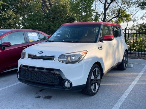 Used 2016 Kia Soul + w/ Designer's Package FWD image 3