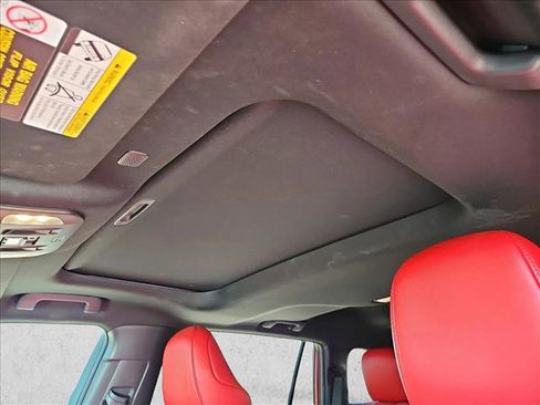 Used 2021 Toyota Highlander XSE FWD image 14