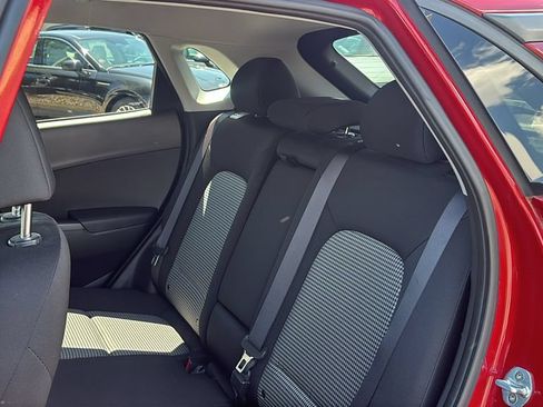 Used 2018 Hyundai Kona SEL FWD image 26
