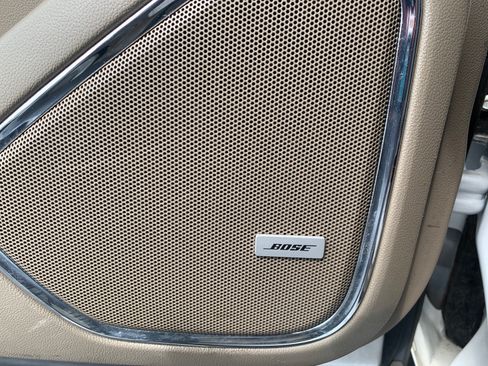 Used 2019 Chevrolet Suburban Premier AWD/4WD image 15