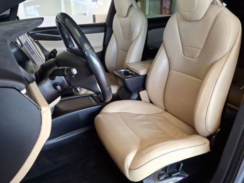 Used 2016 Tesla Model X P90D image 15