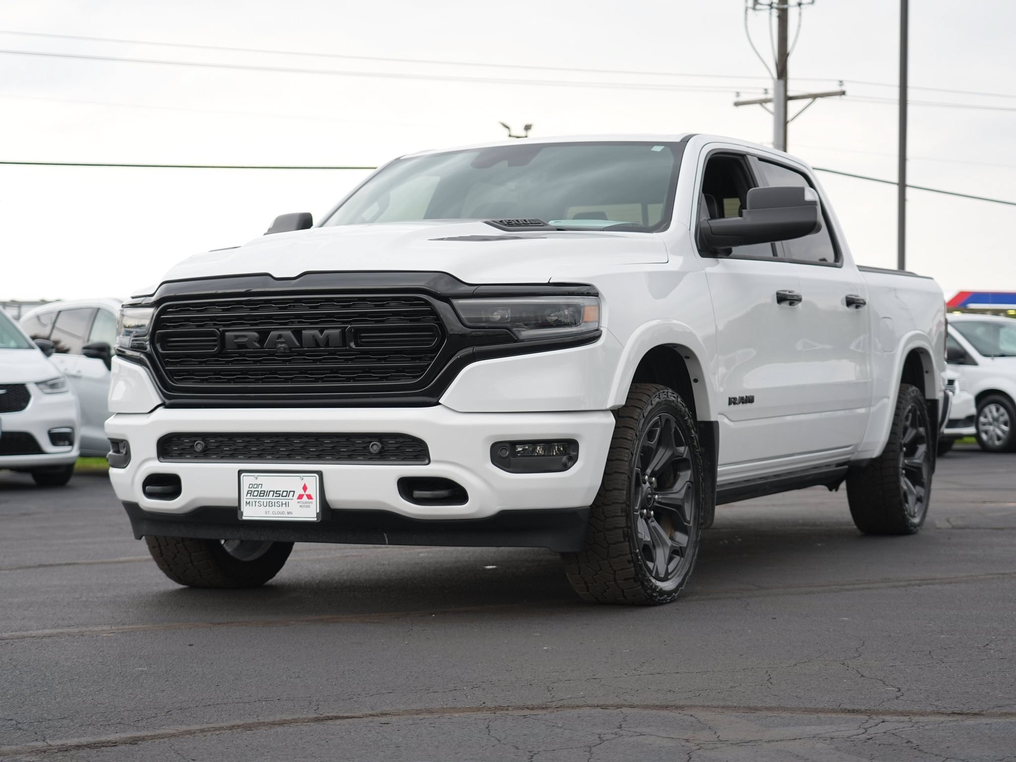 Used 2024 RAM 1500 Limited AWD/4WD image 8