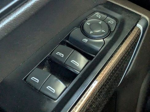 Used 2020 Chevrolet Silverado 1500 LT image 23