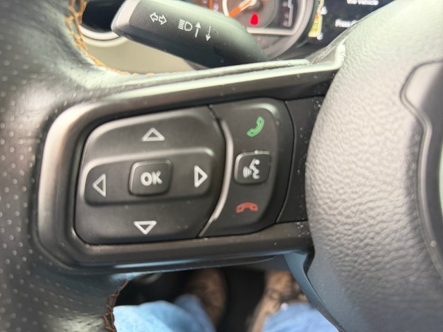 Used 2024 Jeep Gladiator Mojave w/ Convenience Group AWD/4WD image 20