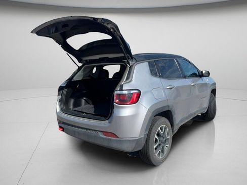 Used 2019 Jeep Compass Trailhawk AWD/4WD image 6
