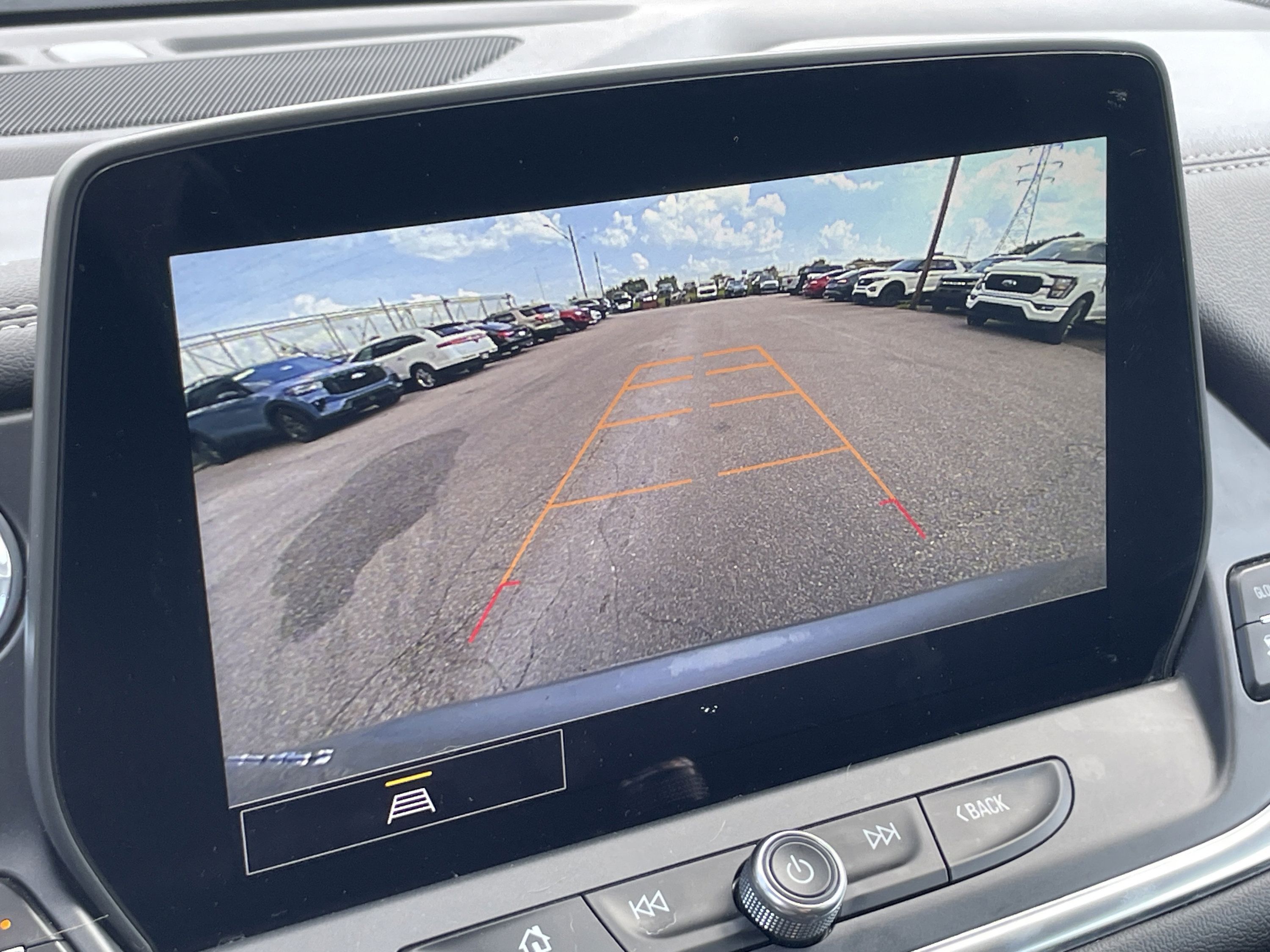 Used 2024 Chevrolet Blazer LT w/ Convenience Package FWD image 17