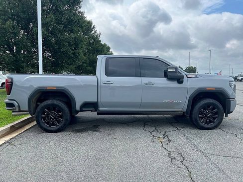 Certified 2025 GMC Sierra 2500 AT4 w/ AT4 Premium Plus Package AWD/4WD image 9