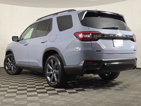 New 2026 Honda Pilot Sport image 12