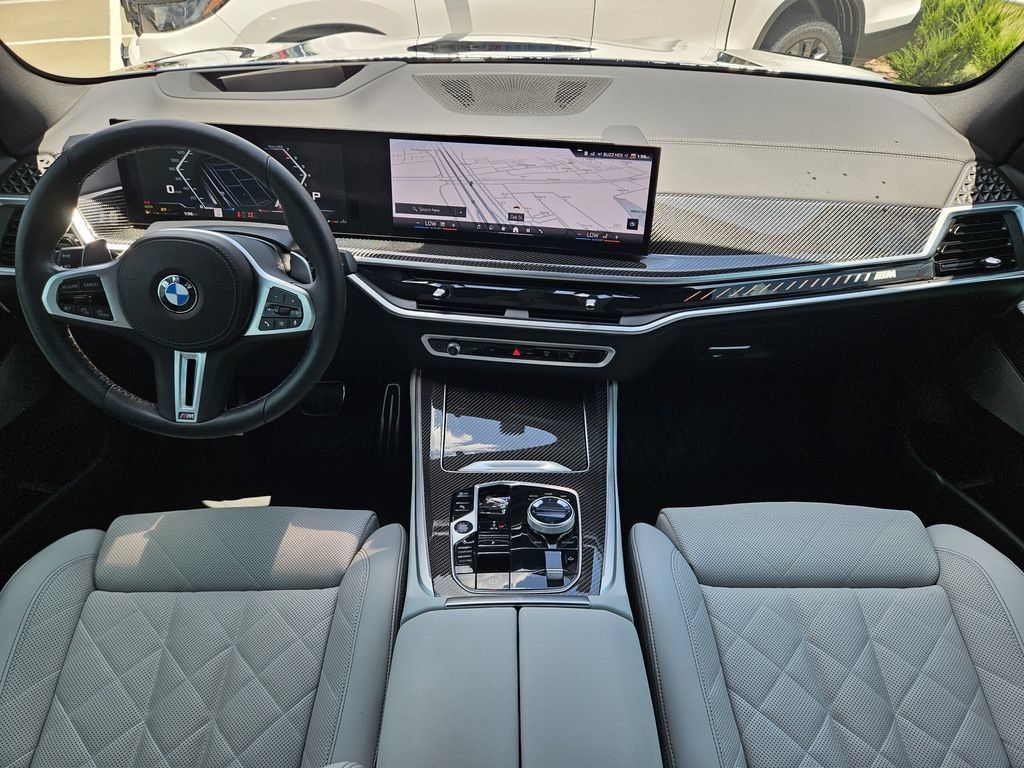 Used 2025 BMW X5 M60i AWD/4WD image 12
