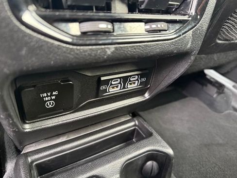 Used 2023 Jeep Grand Cherokee L Limited w/ Black Appearance Package image 16