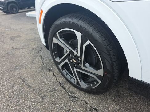 New 2026 Chevrolet Equinox EV LT image 10