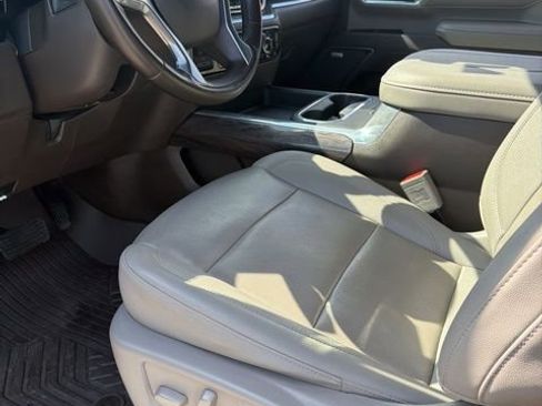 Used 2024 Chevrolet Silverado 2500 LTZ w/ LTZ Convenience Package image 20