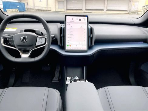 New 2026 Volvo EX30 Plus w/ Climate Package image 9