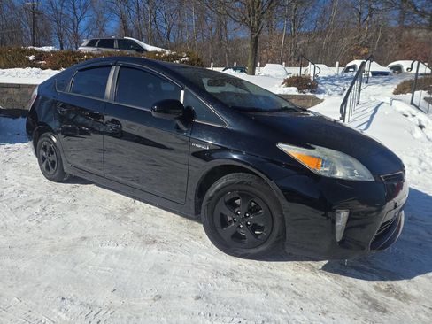 Used 2014 Toyota Prius Three image 28