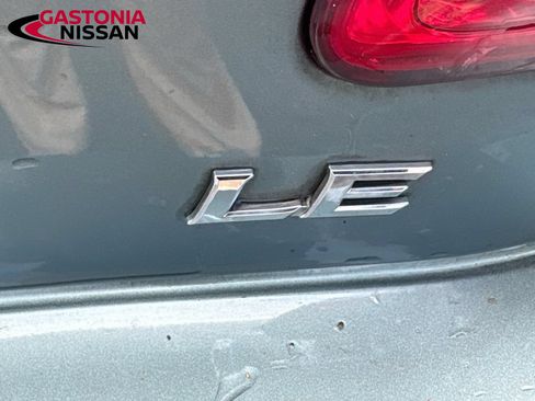 Used 2010 Toyota Camry LE FWD image 21