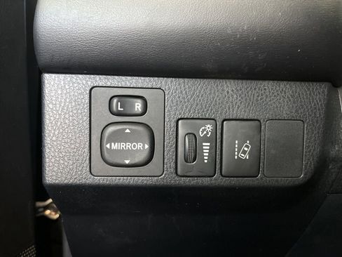 Used 2018 Toyota RAV4 SE w/ Advanced Technology Package AWD/4WD image 14