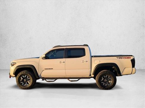 Used 2020 Toyota Tacoma TRD Off-Road image 11