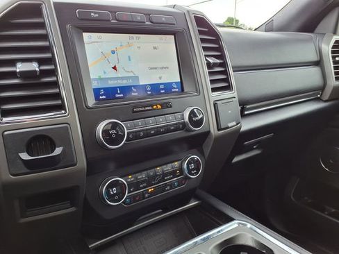 Used 2020 Ford Expedition Max XLT w/ Equipment Group 202A RWD image 30