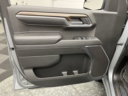 Certified 2024 Chevrolet Silverado 1500 LT AWD/4WD image 9