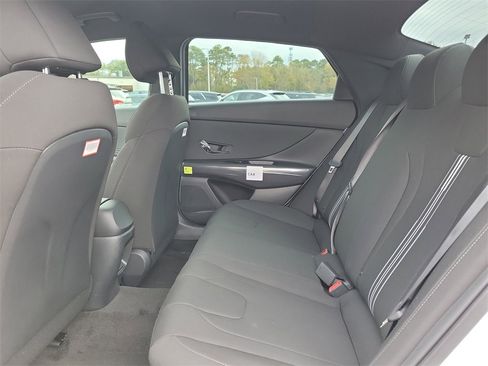 New 2026 Hyundai Elantra Sport image 11