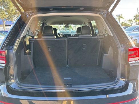 Used 2024 Volkswagen Atlas SE image 25