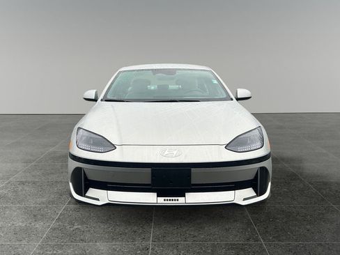 Used 2024 Hyundai Ioniq 6 SEL image 2