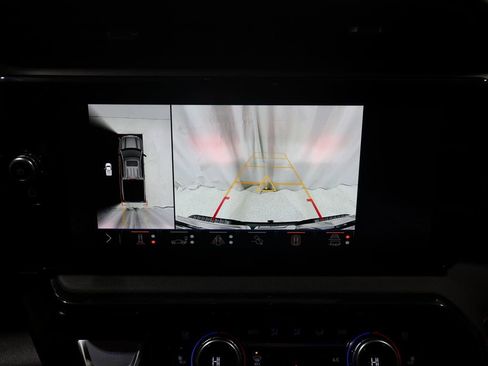 Used 2025 GMC Sierra 1500 AT4 w/ AT4 Preferred Package image 30