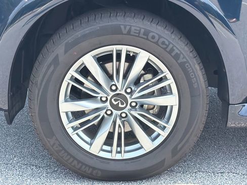 Used 2024 INFINITI QX80 Luxe RWD image 11